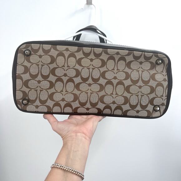 Coach Hampton Shoulder Handbag Purse Brown Signature C Jacquard & Leather - Picture 7 of 13